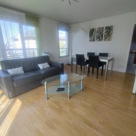Bord De Seine Apartment Carrieres-sous-Poissy Luaran gambar