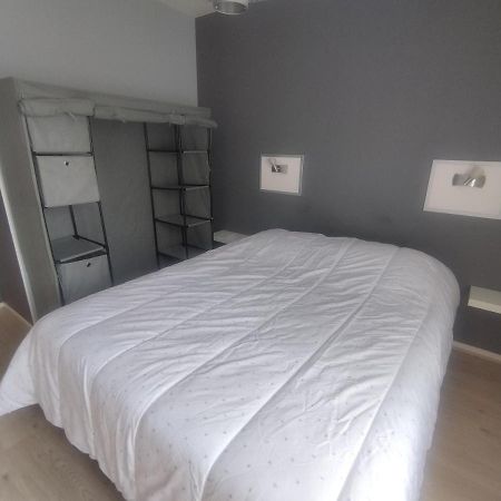 Bord De Seine Apartment Carrieres-sous-Poissy Luaran gambar