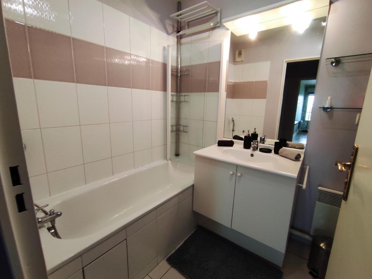Bord De Seine Apartment Carrieres-sous-Poissy Luaran gambar