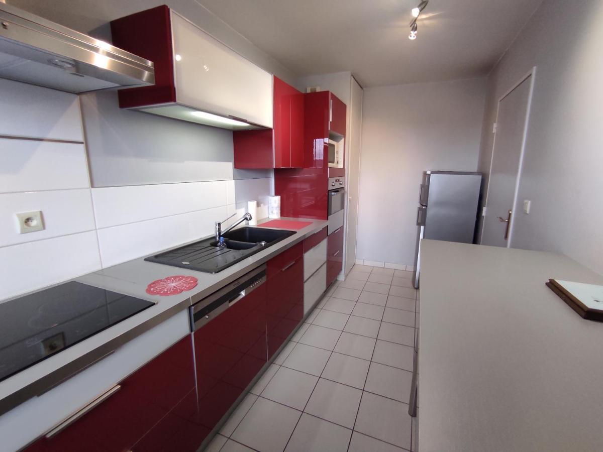 Bord De Seine Apartment Carrieres-sous-Poissy Luaran gambar