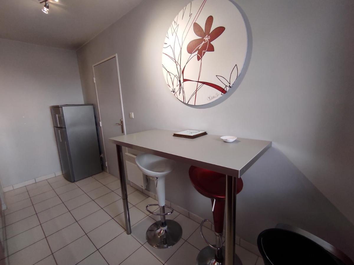 Bord De Seine Apartment Carrieres-sous-Poissy Luaran gambar