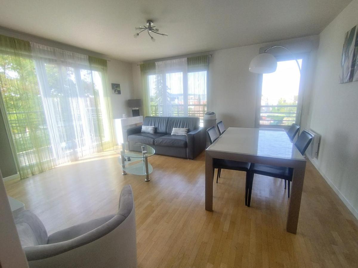 Bord De Seine Apartment Carrieres-sous-Poissy Luaran gambar