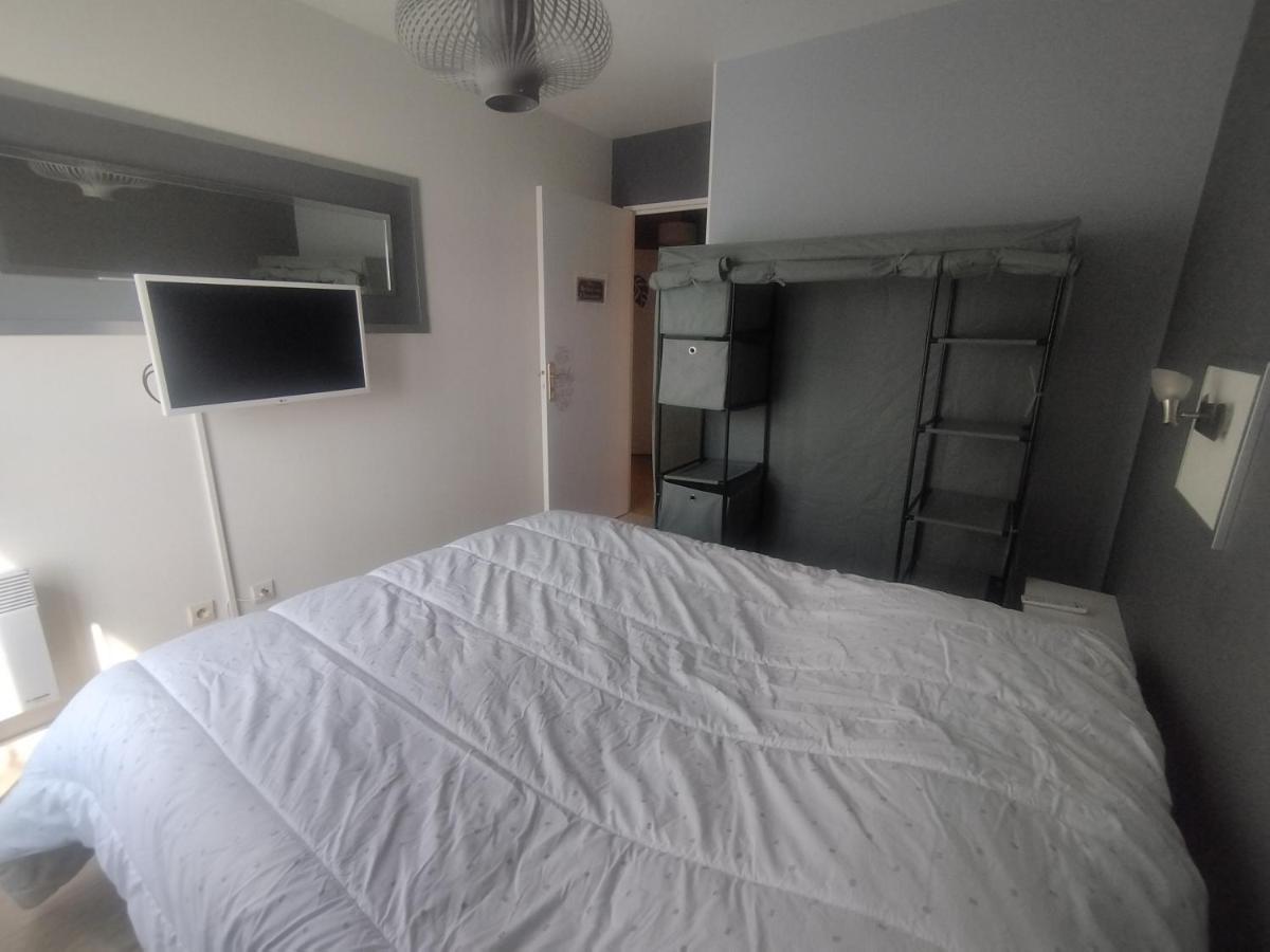 Bord De Seine Apartment Carrieres-sous-Poissy Luaran gambar